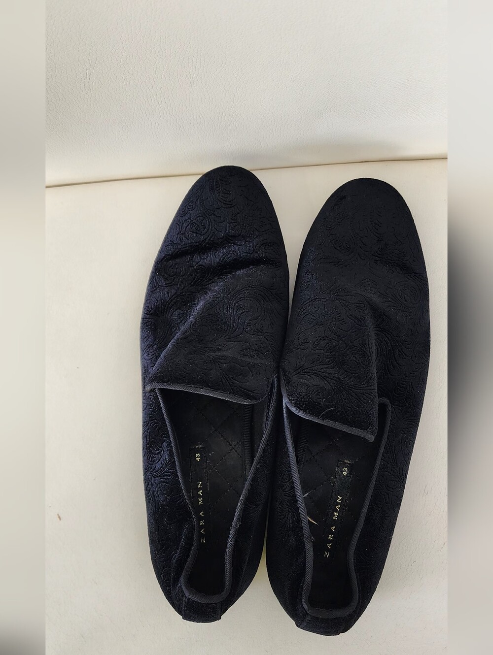 Zara Black Velvet Jacquard Slip-On Loafers